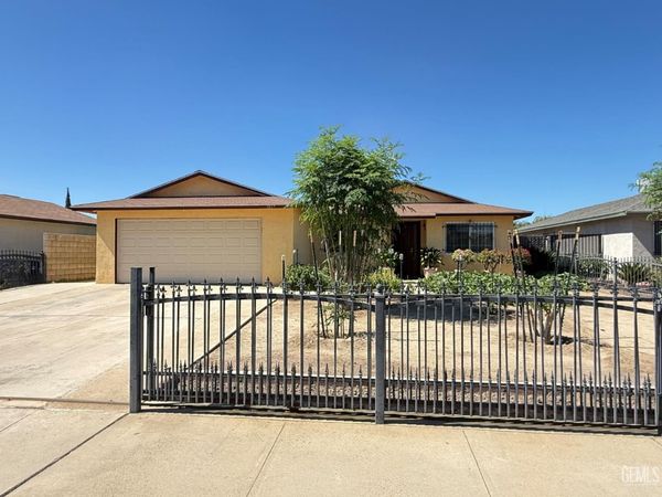 1107 20th Avenue, Delano, CA 93215