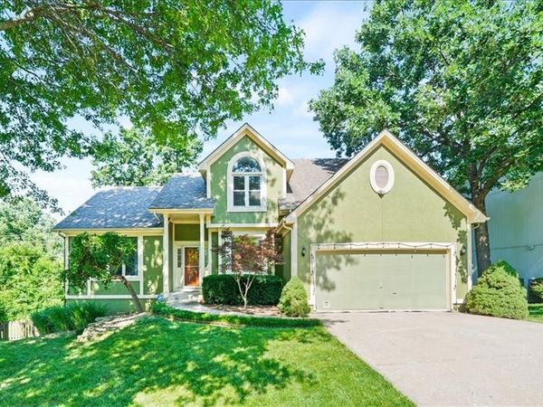 4122 Kerrington Drive, Independence, MO 64055