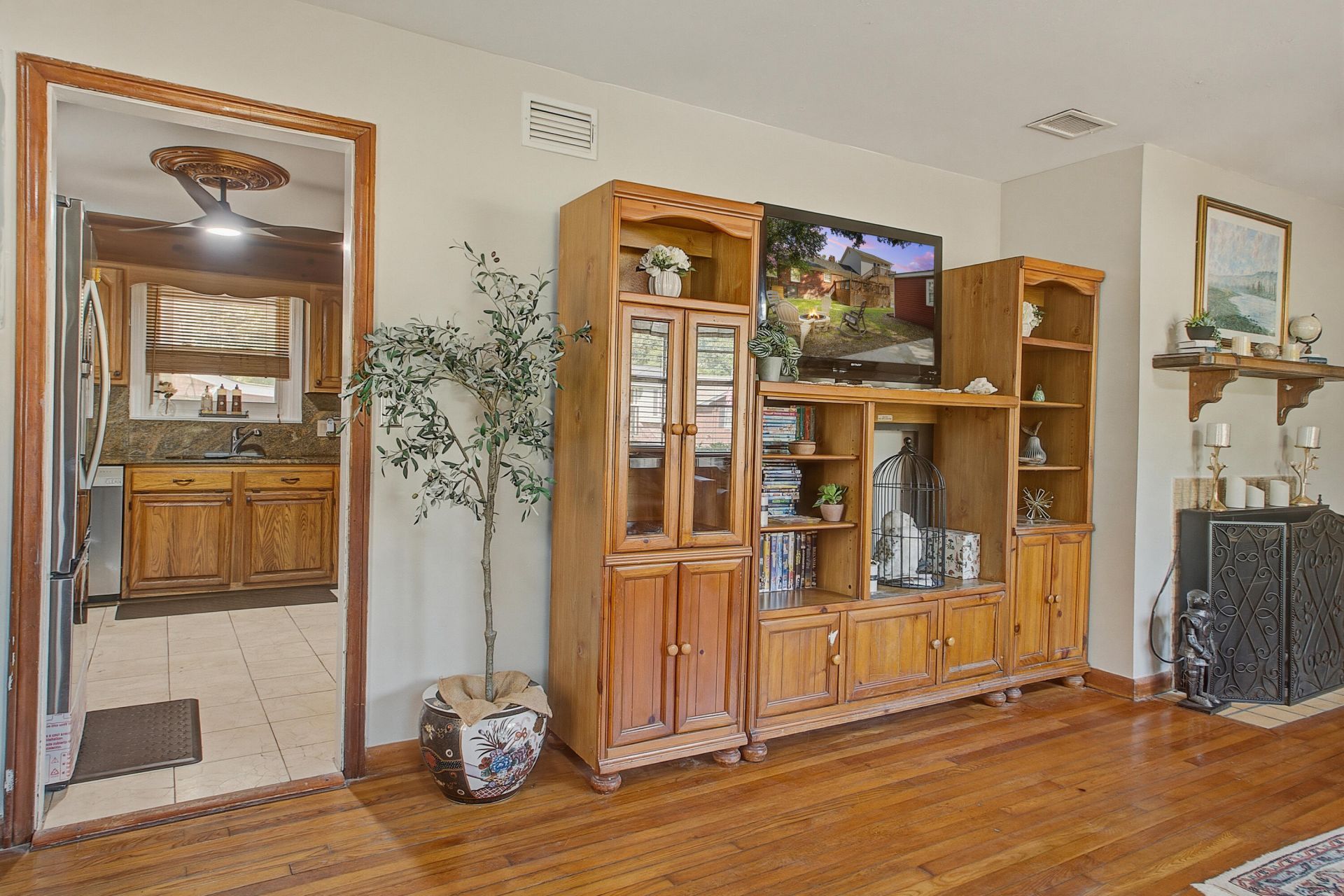 1235 Fort Drive Photo 18
