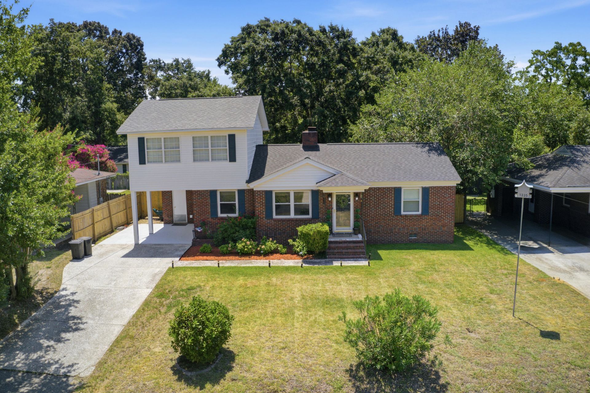 1235 Fort Drive Photo 32