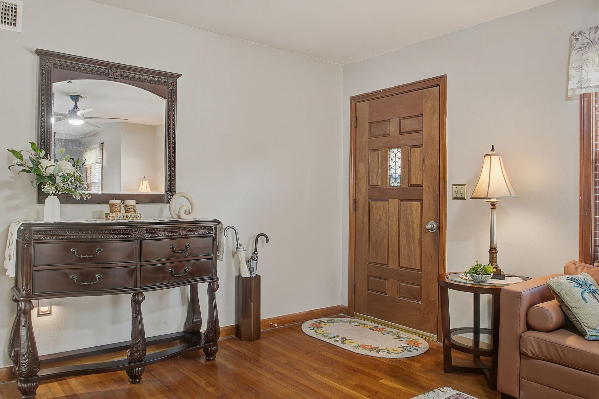 1235 Fort Drive Photo 6