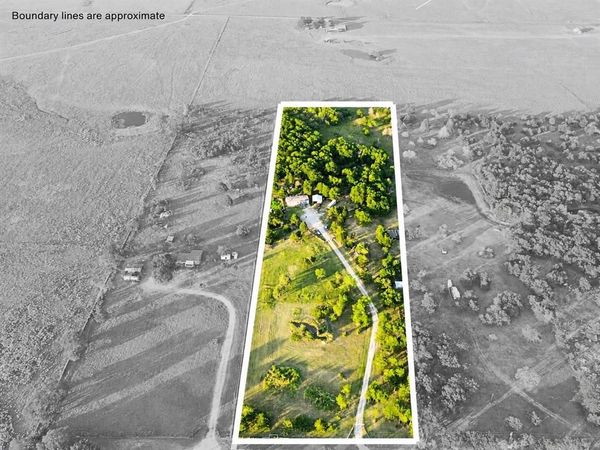 8883 County Road 2075 , Powell, TX 75153