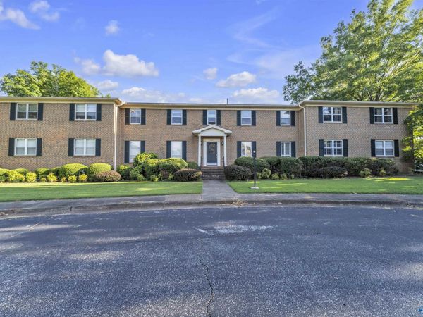 1203 Bailey Cove Circle SE, Unit D, Huntsville, AL 35802