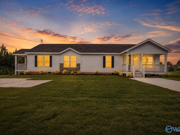 214 Fern Bank Drive, Hazel Green, AL 35750