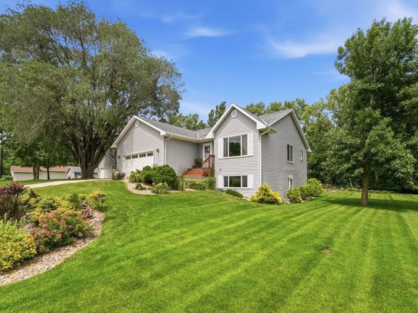 119 Mc Farlane Street NW, Alexandria, MN 56308