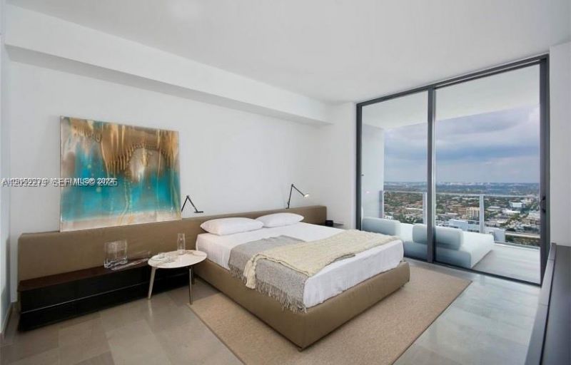 88 SW 7th St , Unit 2712, Miami, FL 33130 Photo