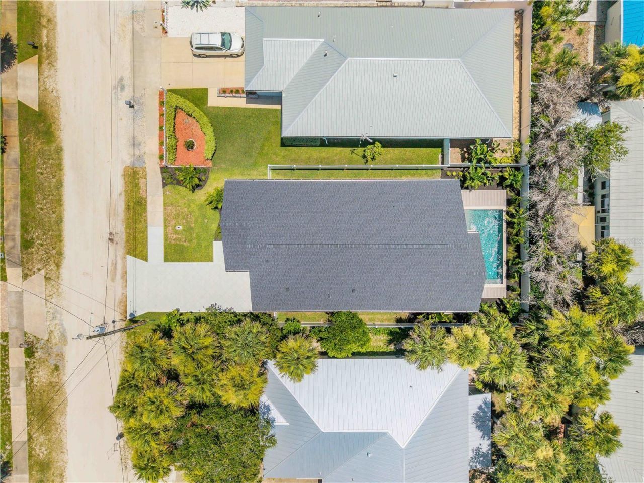 813 E 1st Avenue, New Smyrna Beach, FL 32169 Photo