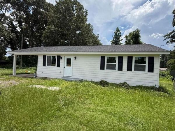436 Due West Road , Dallas, GA 30157
