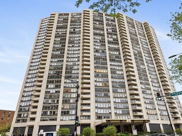 3930 N Pine Grove Avenue , Unit 1211, Chicago, IL 60613