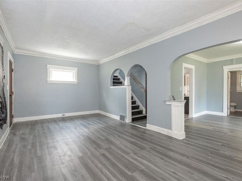 374 E 124th Street, Cleveland, OH 44108 Photo 5