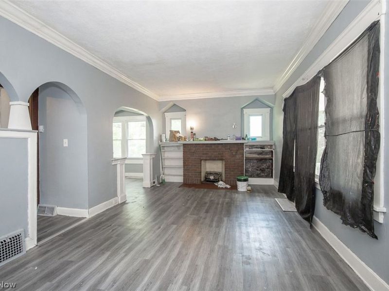374 E 124th Street, Cleveland, OH 44108 Photo 6