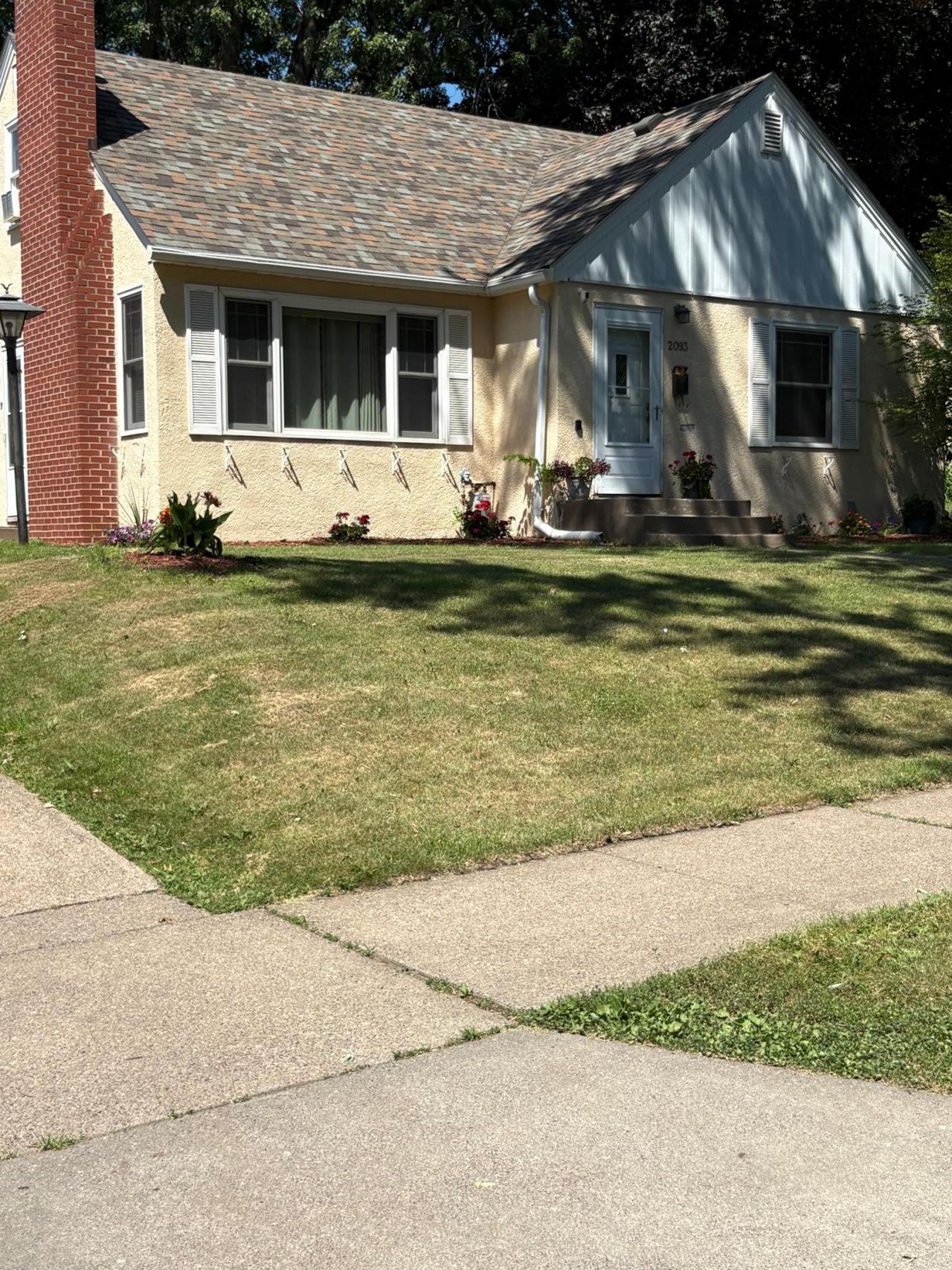 2093 Fremont Avenue E Saint Paul, MN 55119