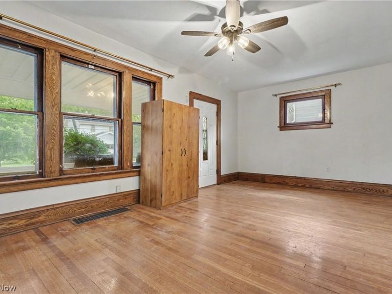 456 Delmar Avenue, Akron, OH 44310 Photo 12