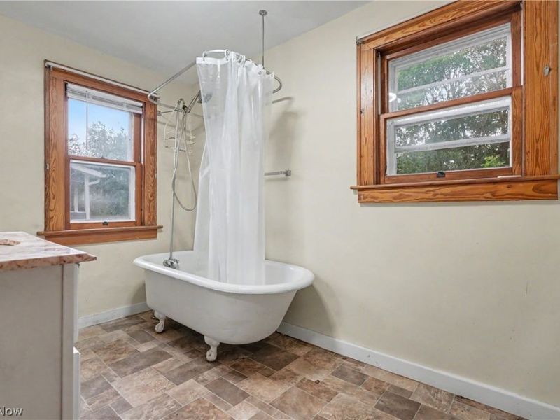 456 Delmar Avenue, Akron, OH 44310 Photo 16