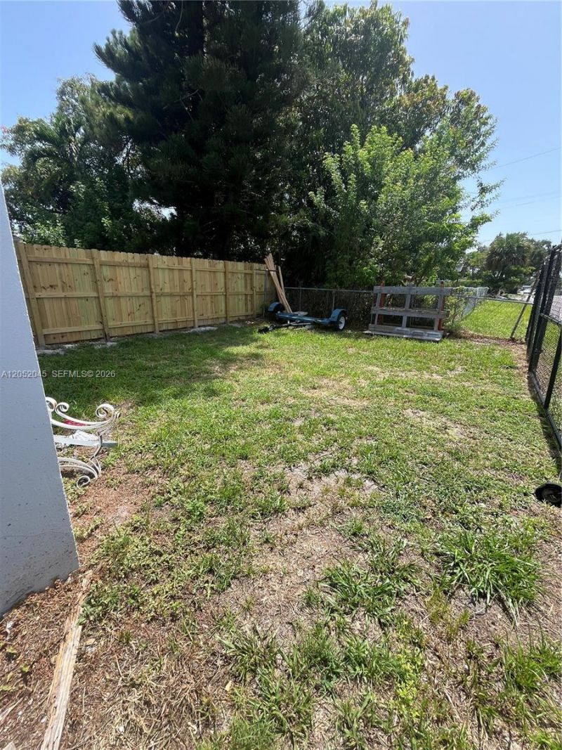 1430 NW 7th St , Fort Lauderdale, FL 33311 Photo