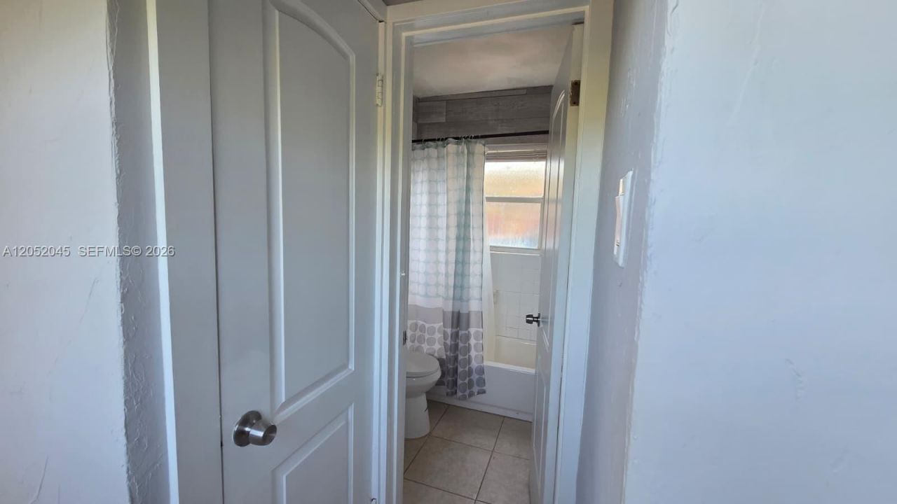 1430 NW 7th St , Fort Lauderdale, FL 33311 Photo