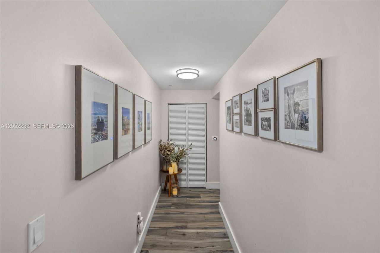 600 NE 27th St , Unit 2202, Miami, FL 33137 Photo