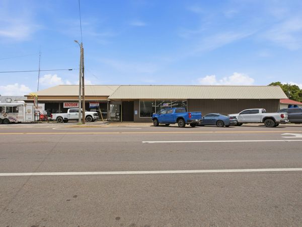 105 W Main St, Hohenwald, TN 38462