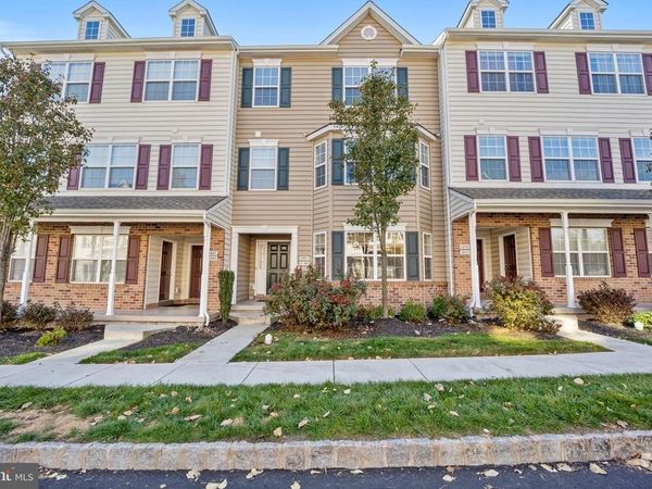 3089 GOSHEN DRIVE, PENNSBURG, PA 18073