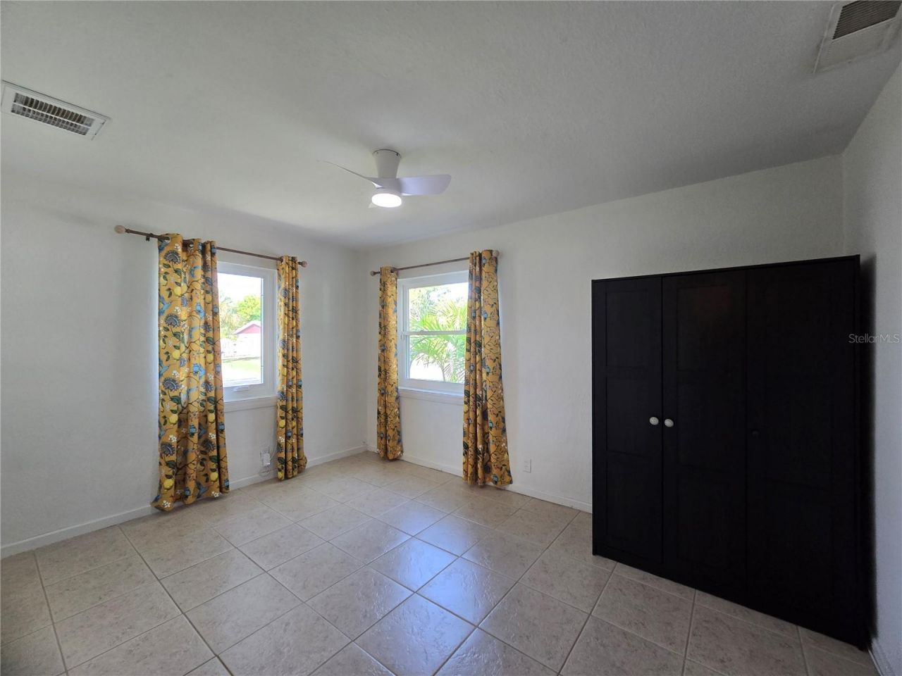 6001 Cedar Street Ne, Saint Petersburg, FL 33703 Photo