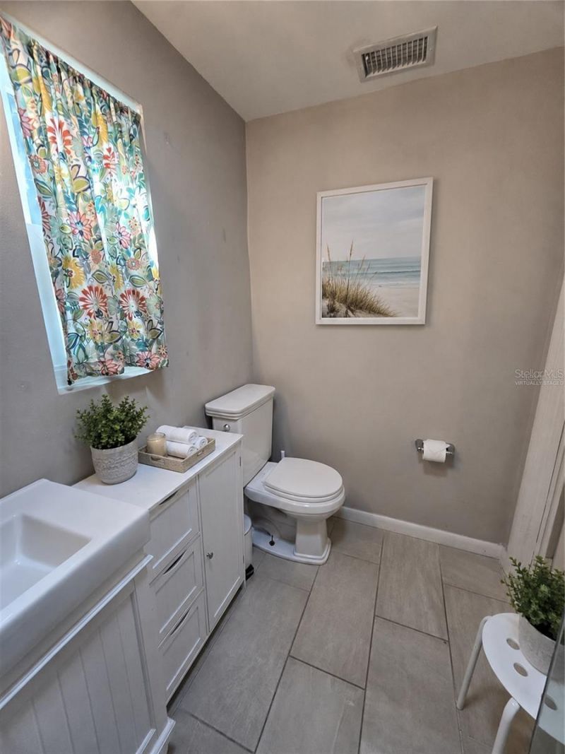 6001 Cedar Street Ne, Saint Petersburg, FL 33703 Photo