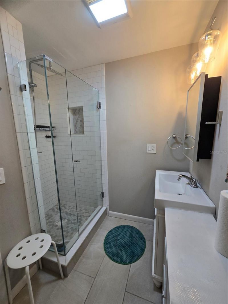 6001 Cedar Street Ne, Saint Petersburg, FL 33703 Photo