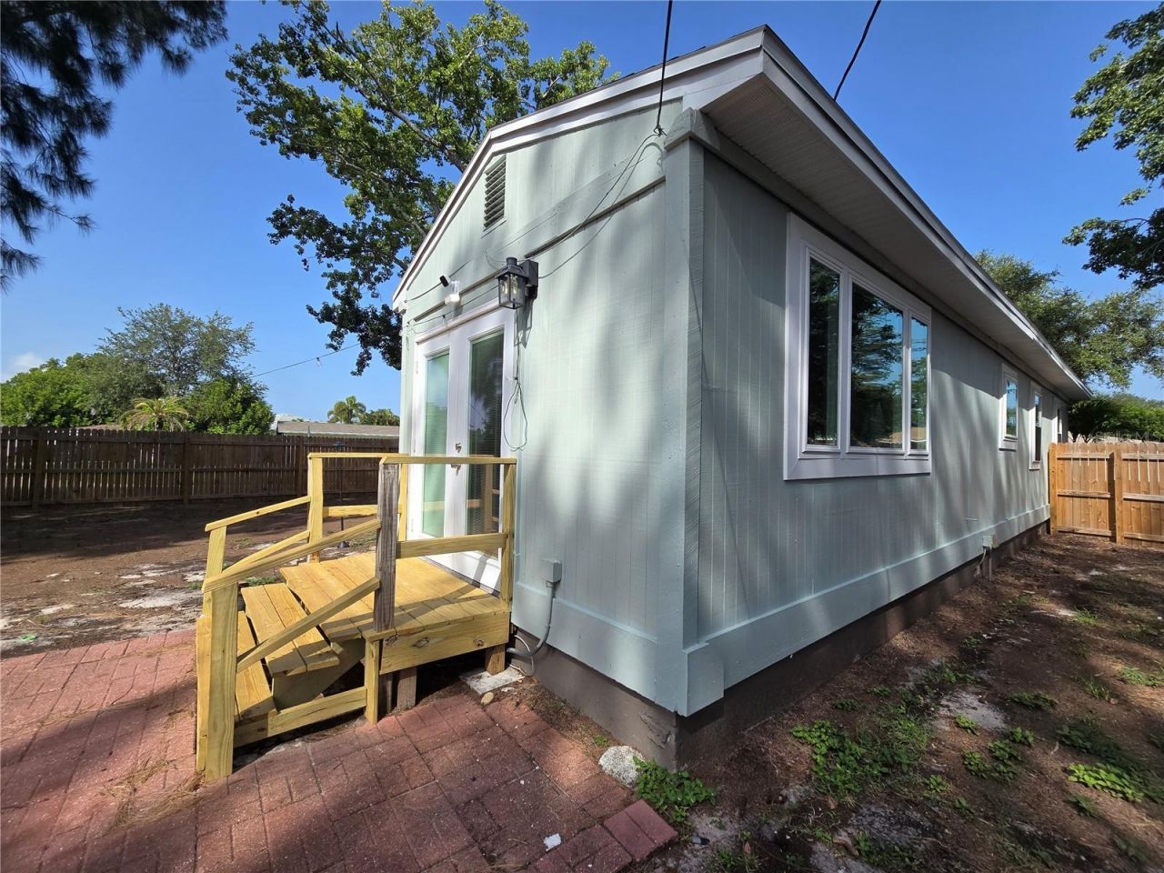 6001 Cedar Street Ne, Saint Petersburg, FL 33703 Photo