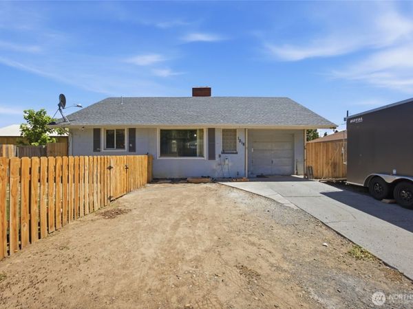 1218 SW D St , Ephrata, WA 98823