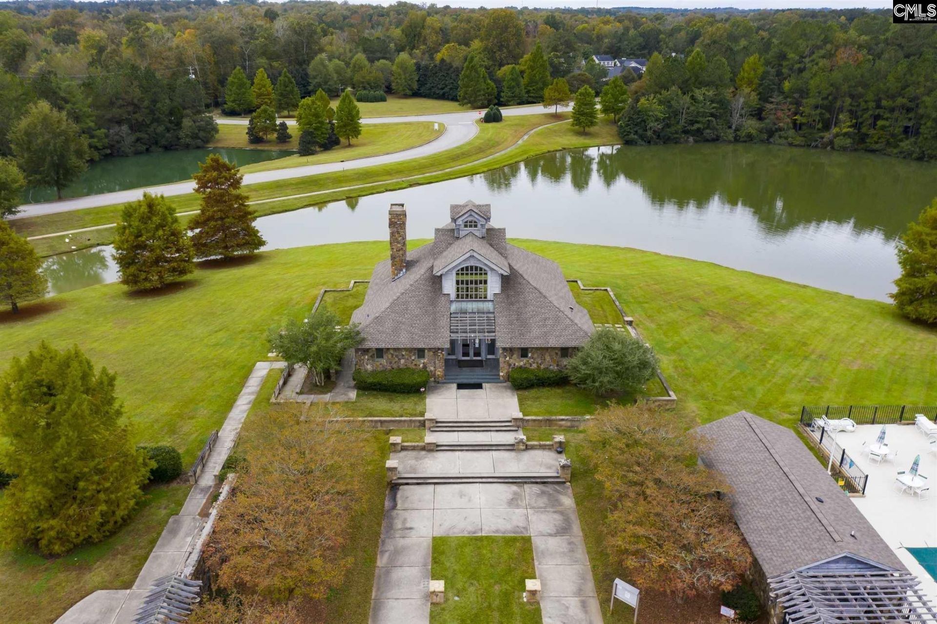 10 Fairlake Court  Photo 8