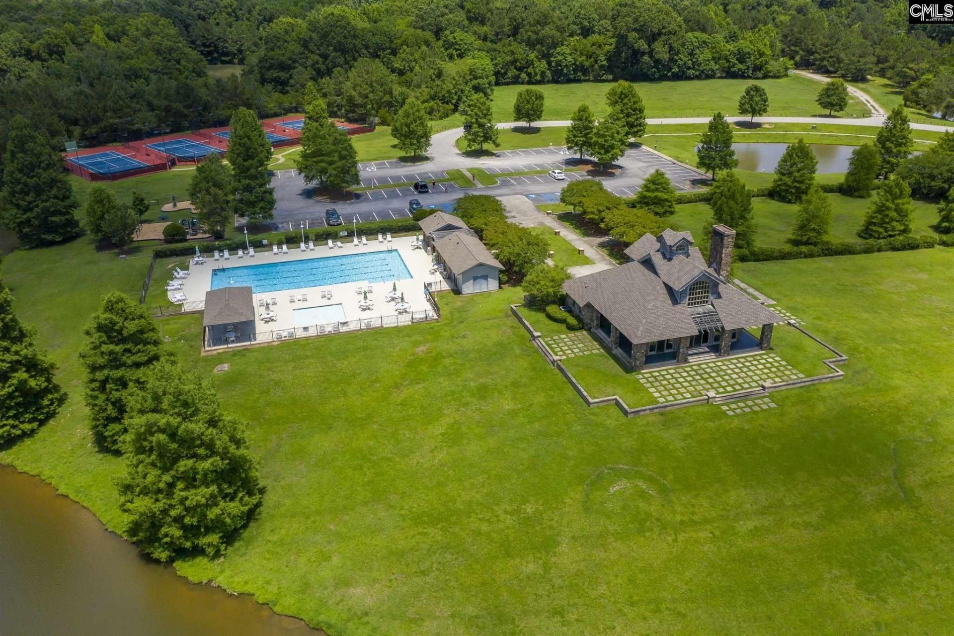 10 Fairlake Court  Photo 9