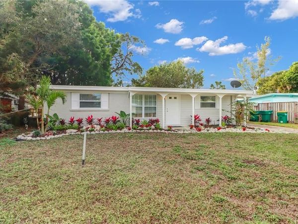 2140 Harbor LN , NAPLES, FL 34104