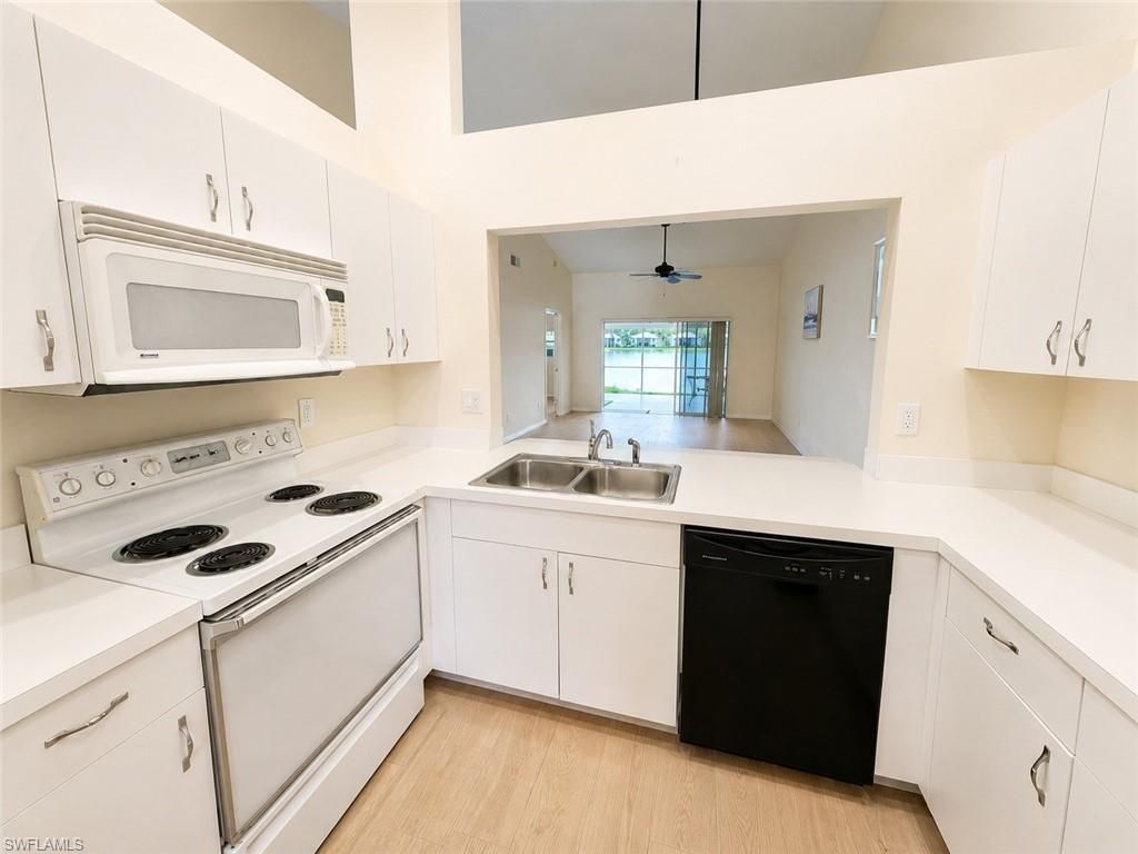 2888 W Crown Pointe Blvd, Naples, FL 34112 Photo