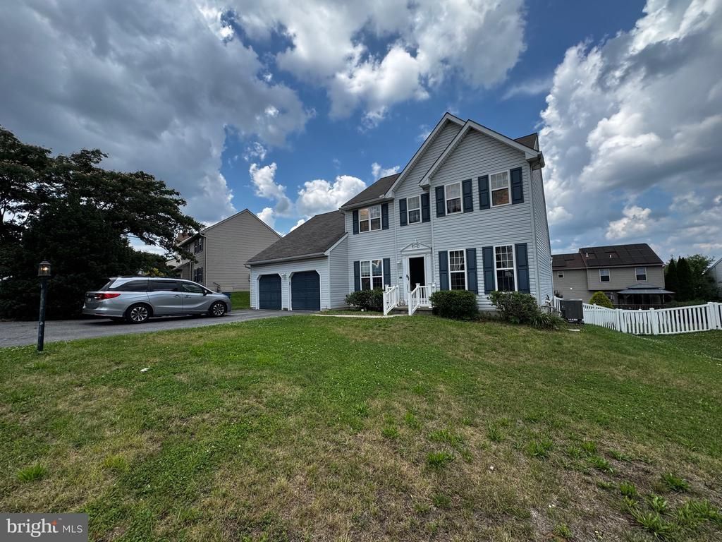 310 Wimbleton Way, Red Lion, PA 17356 Main Photo