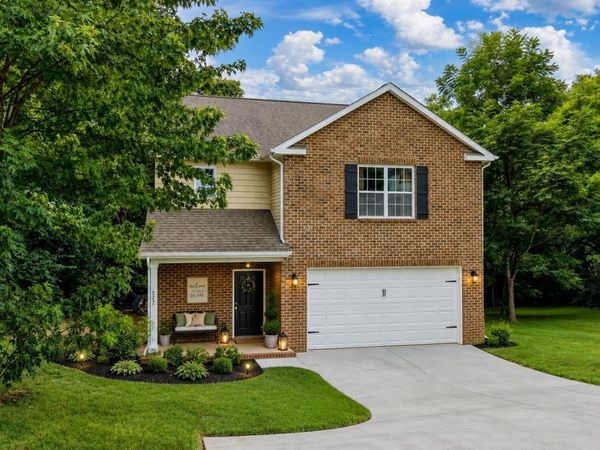 327 Brown School Rd, Maryville, TN 37804