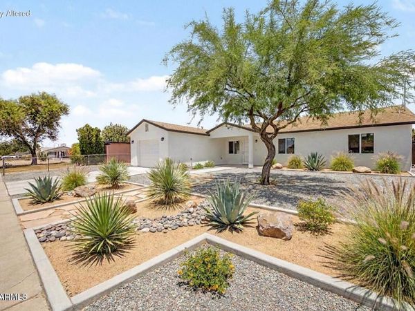 3010 W COUNTRY GABLES Drive, Phoenix, AZ 85053