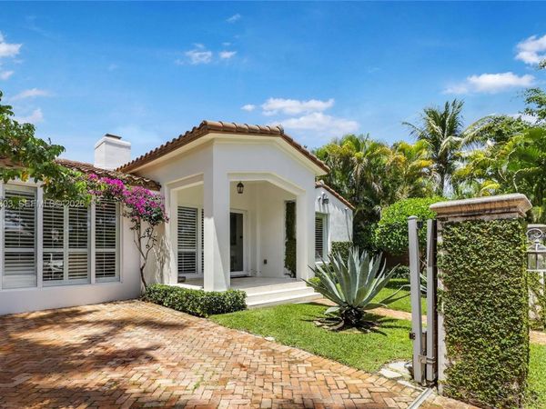 583 W 49th St , Miami Beach, FL 33140