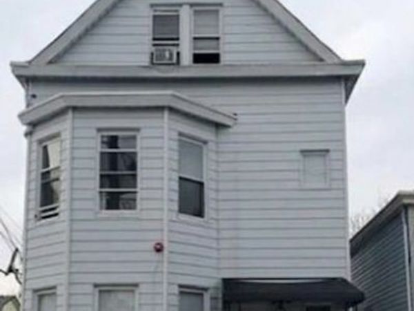 301 Burhans Ave, Haledon, NJ 07508