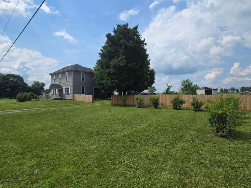 8136 Cincinnati Zanesville Road SW, Amanda, OH 43102 Photo 2