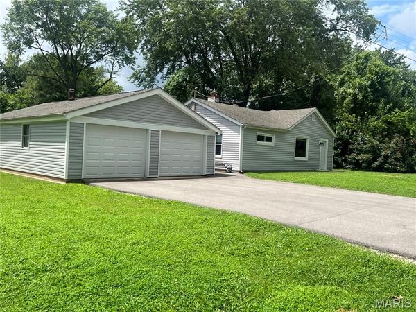 117 Edgewood Drive, Belleville, IL 62223