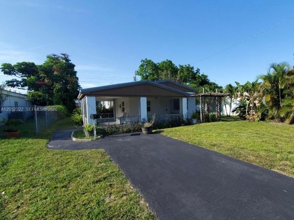 1435 NE 179th St, North Miami Beach, FL 33162