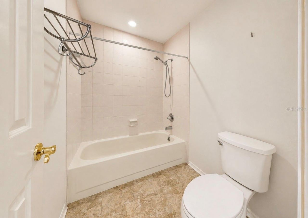 13104 Waterford Run Drive , Riverview, FL 33569 Photo