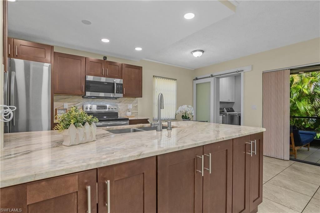 4112 SE 19th Pl, Unit 104, Cape Coral, FL 33904 Photo