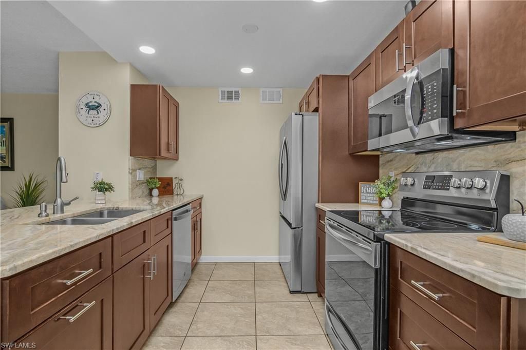 4112 SE 19th Pl, Unit 104, Cape Coral, FL 33904 Photo
