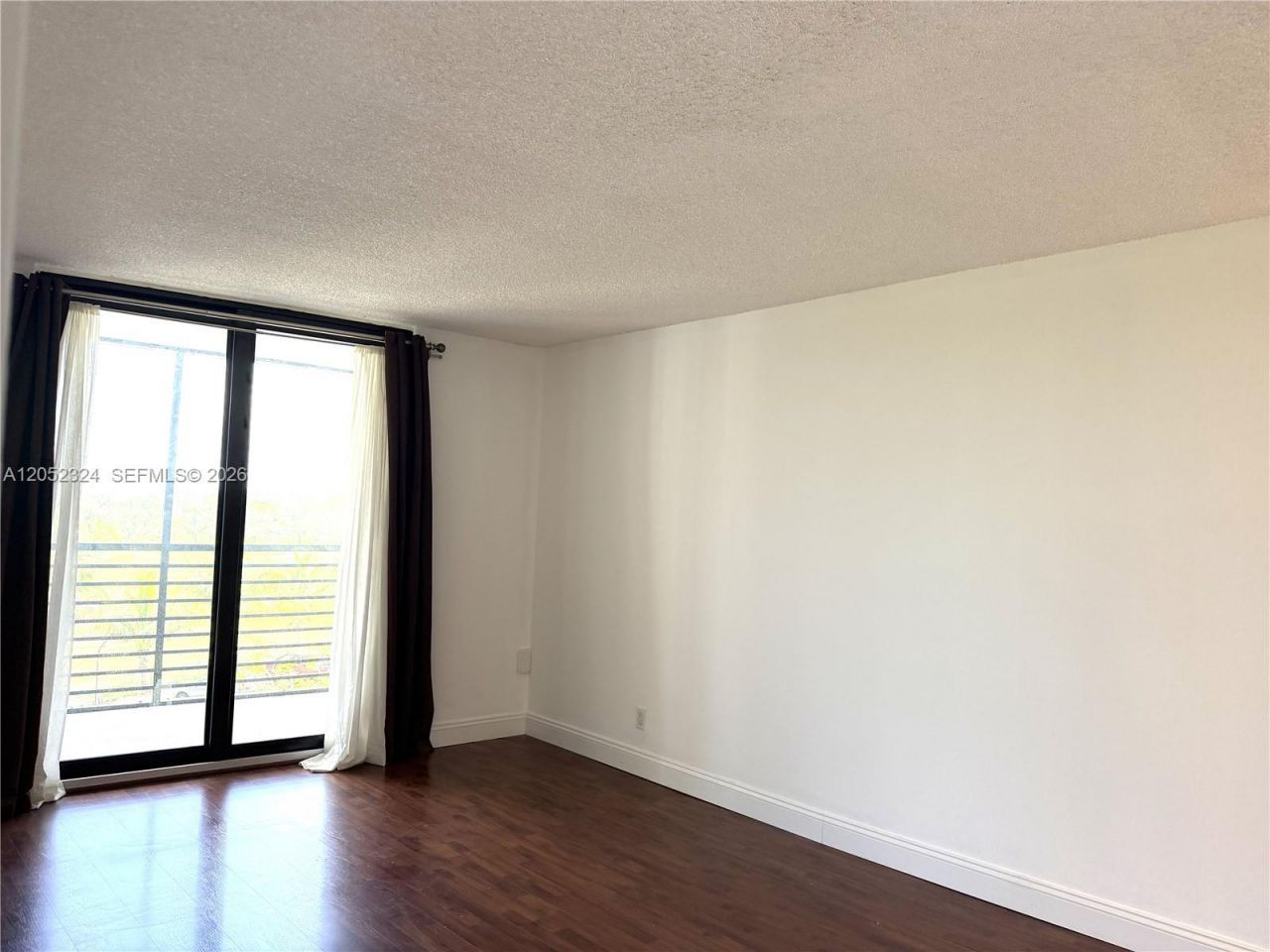 3800 N Hills Dr , Unit 401, Hollywood, FL 33021 Photo