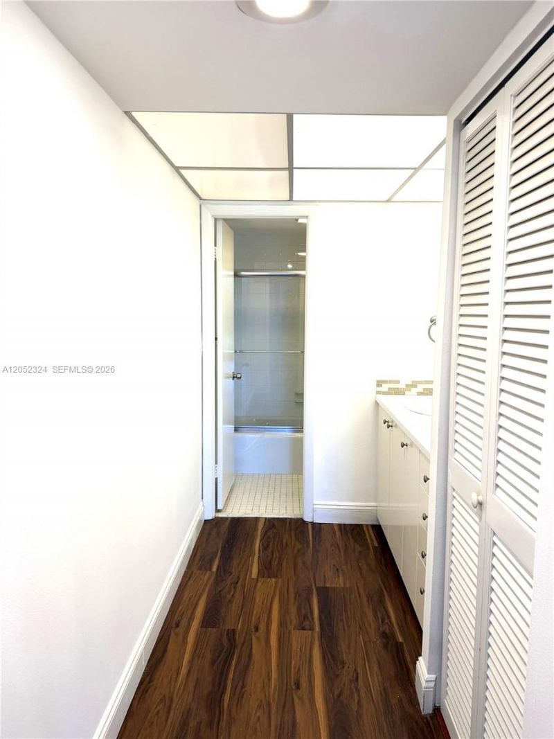 3800 N Hills Dr , Unit 401, Hollywood, FL 33021 Photo