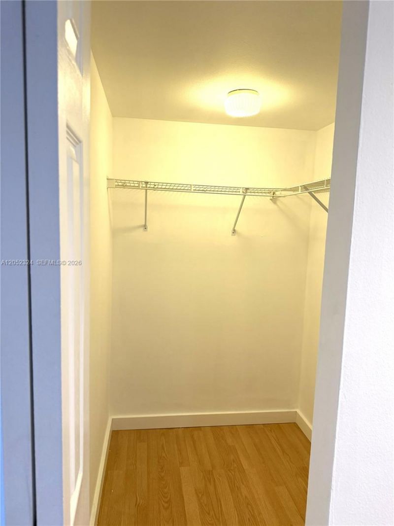 3800 N Hills Dr , Unit 401, Hollywood, FL 33021 Photo