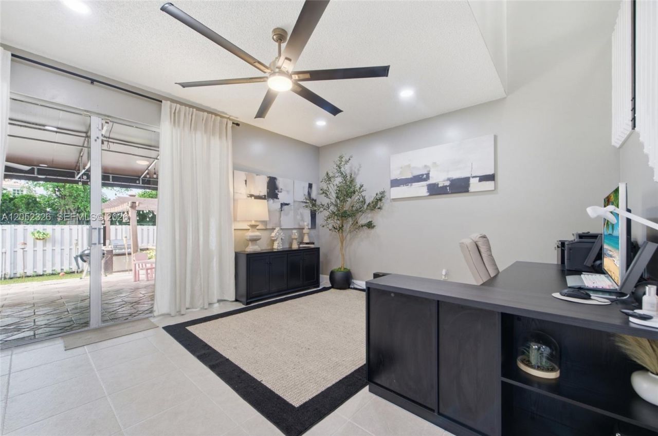15799 NW 4th St , Pembroke Pines, FL 33028 Photo