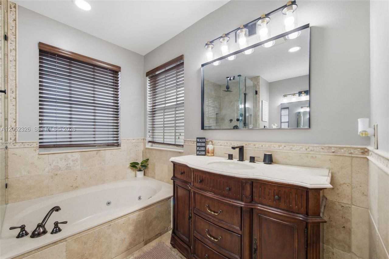 15799 NW 4th St , Pembroke Pines, FL 33028 Photo
