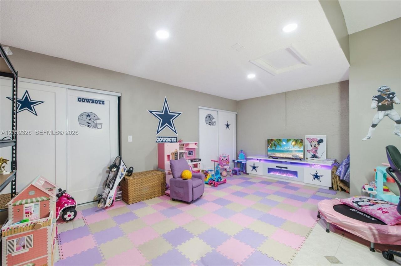 15799 NW 4th St , Pembroke Pines, FL 33028 Photo