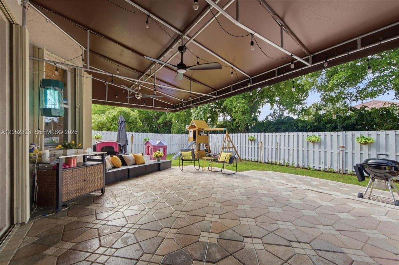 15799 NW 4th St , Pembroke Pines, FL 33028 Photo